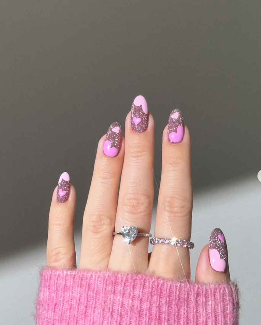 unhas rosa com branco