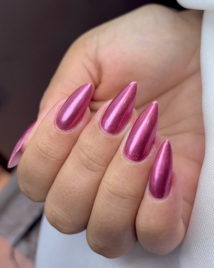 unhas postiças decoradas com pedrarias