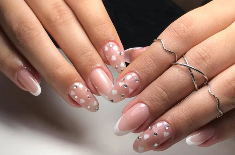 unha postiça com strass