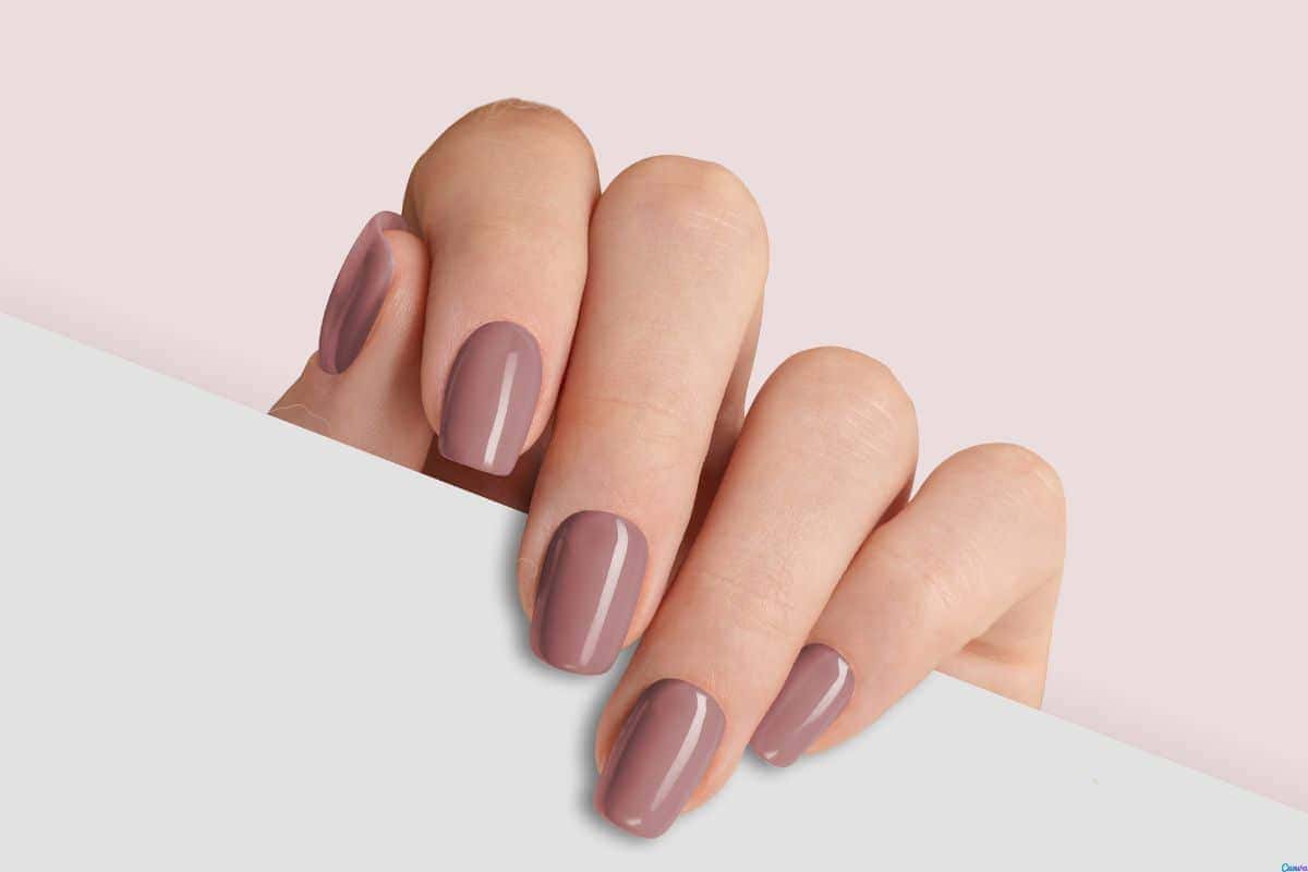 unha de gel com flores delicadas