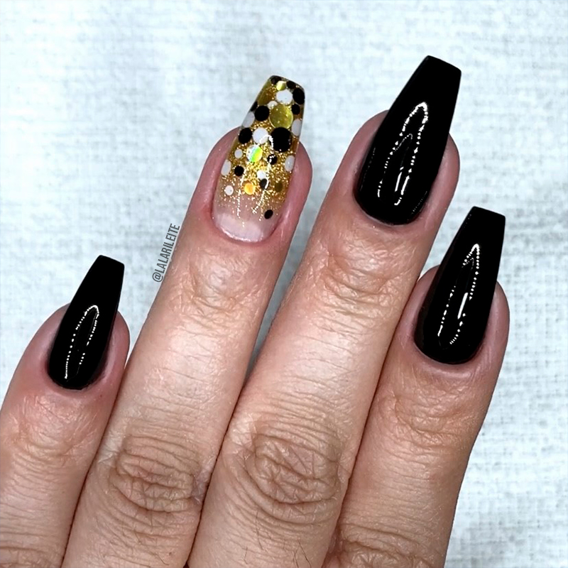 unha em gel decorada preta