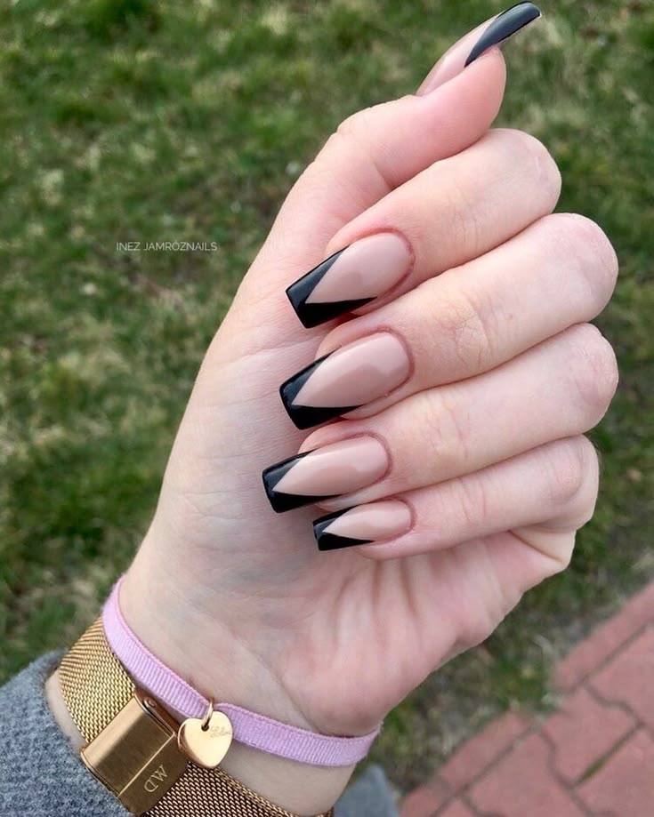 tendência unhas 2026 preta