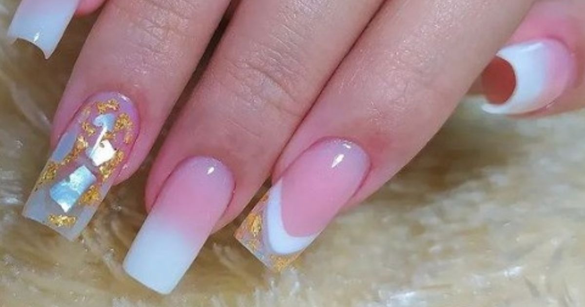 unhas de gel formato bailarina