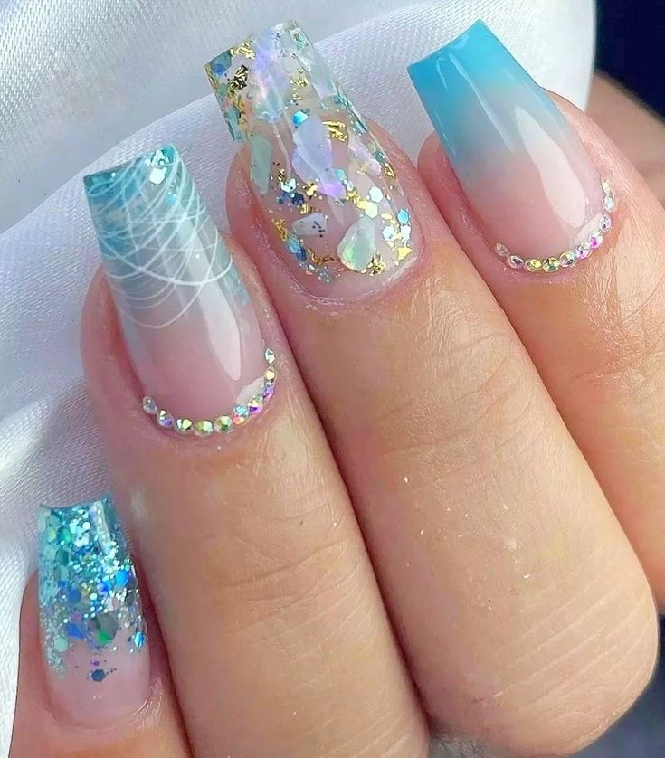 unha bailarina com glitter