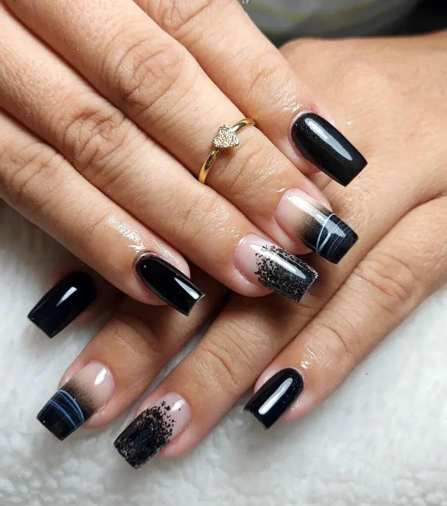 unhas encapsuladas pretas