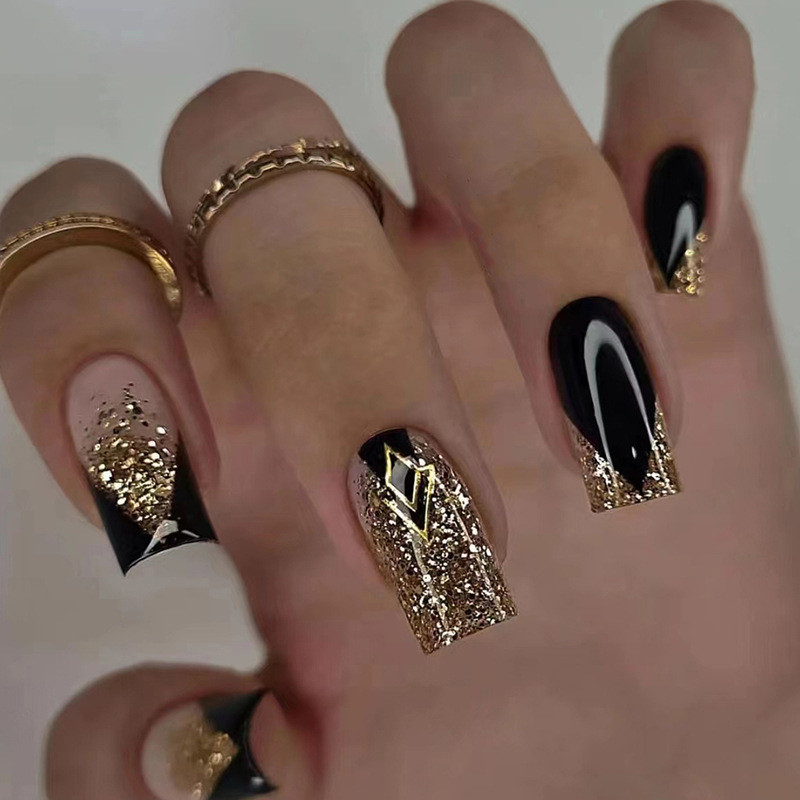 unhas encapsuladas pretas