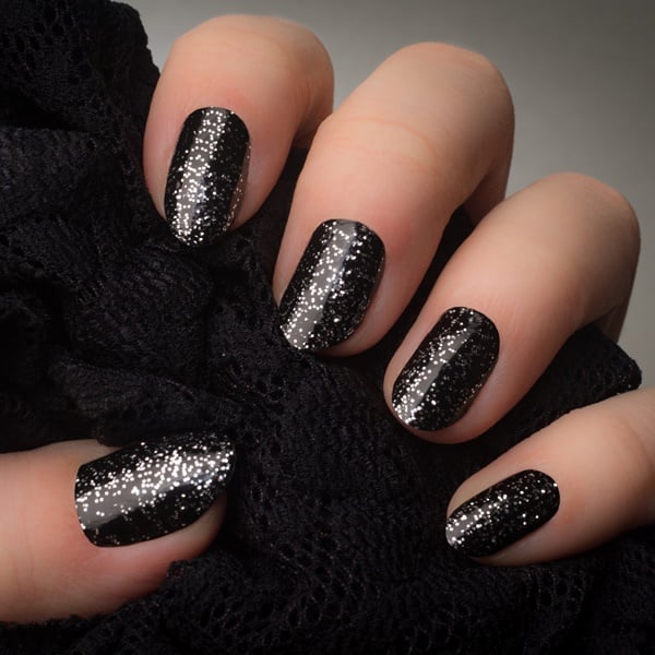 unhas refletivas pretas
