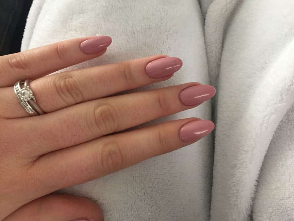 alongamento em gel unha oval decorada