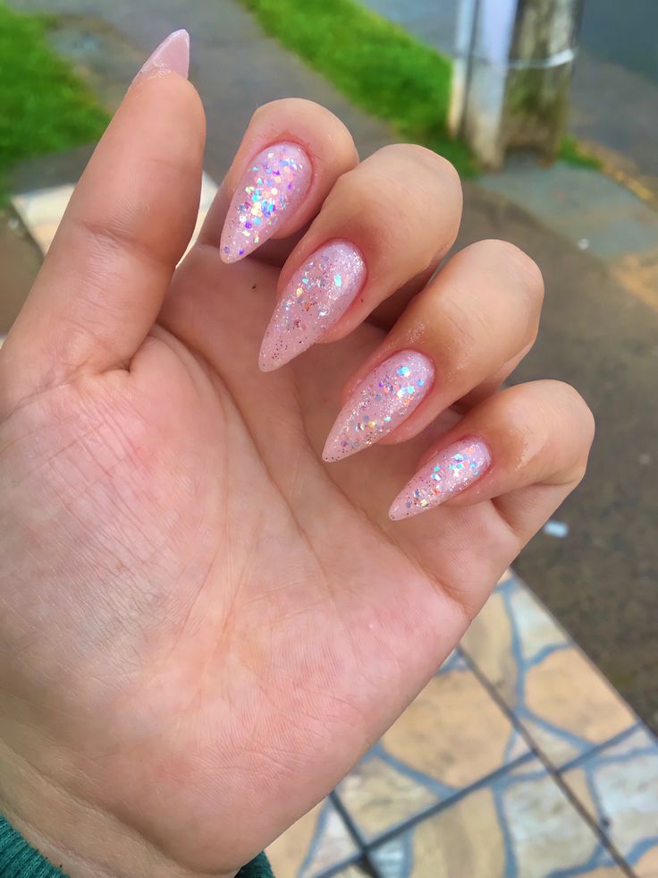 unha almond rosa claro