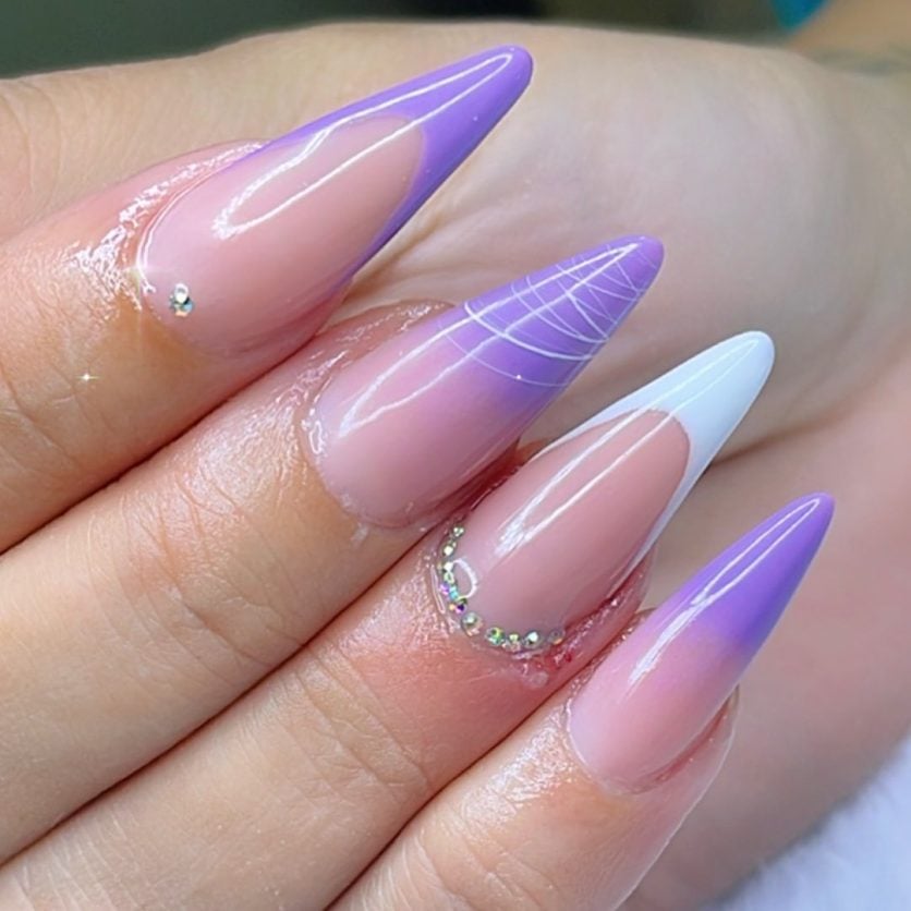 unhas almond rosa minimalista