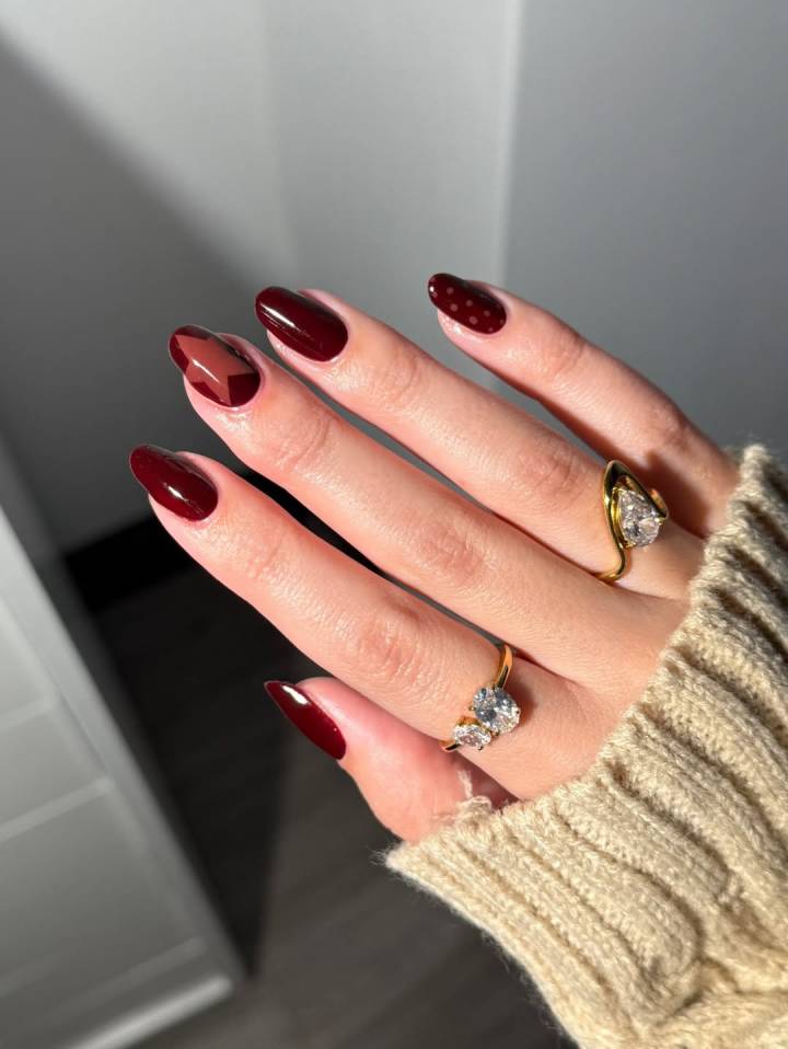 inspiração unha gel almond vermelha