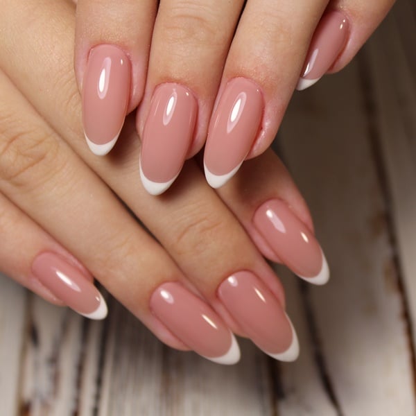 cores de esmalte para unha amendoada delicada