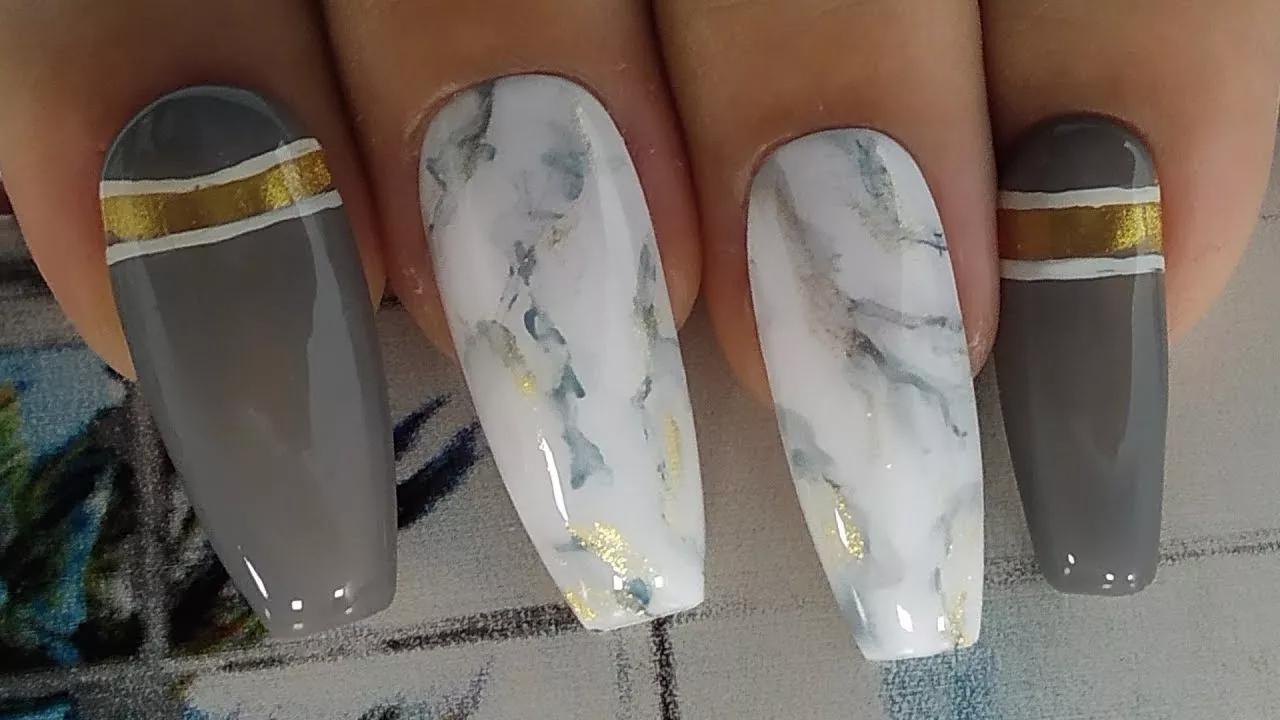 unha de gel cinza para trabalho