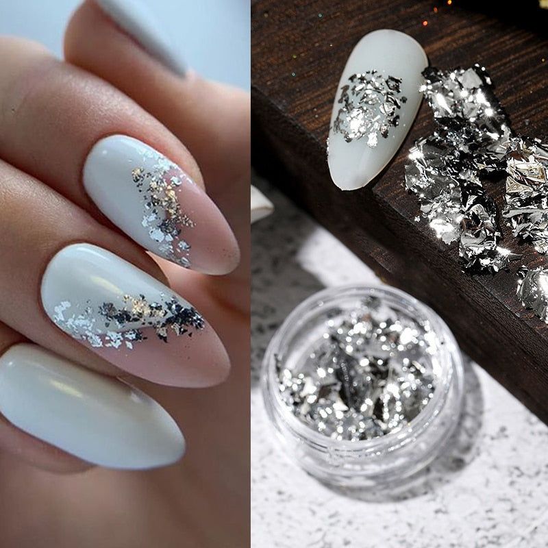 unha de gel prata e nude