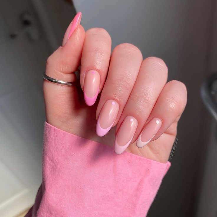 unha de gel rosa chiclete decorada