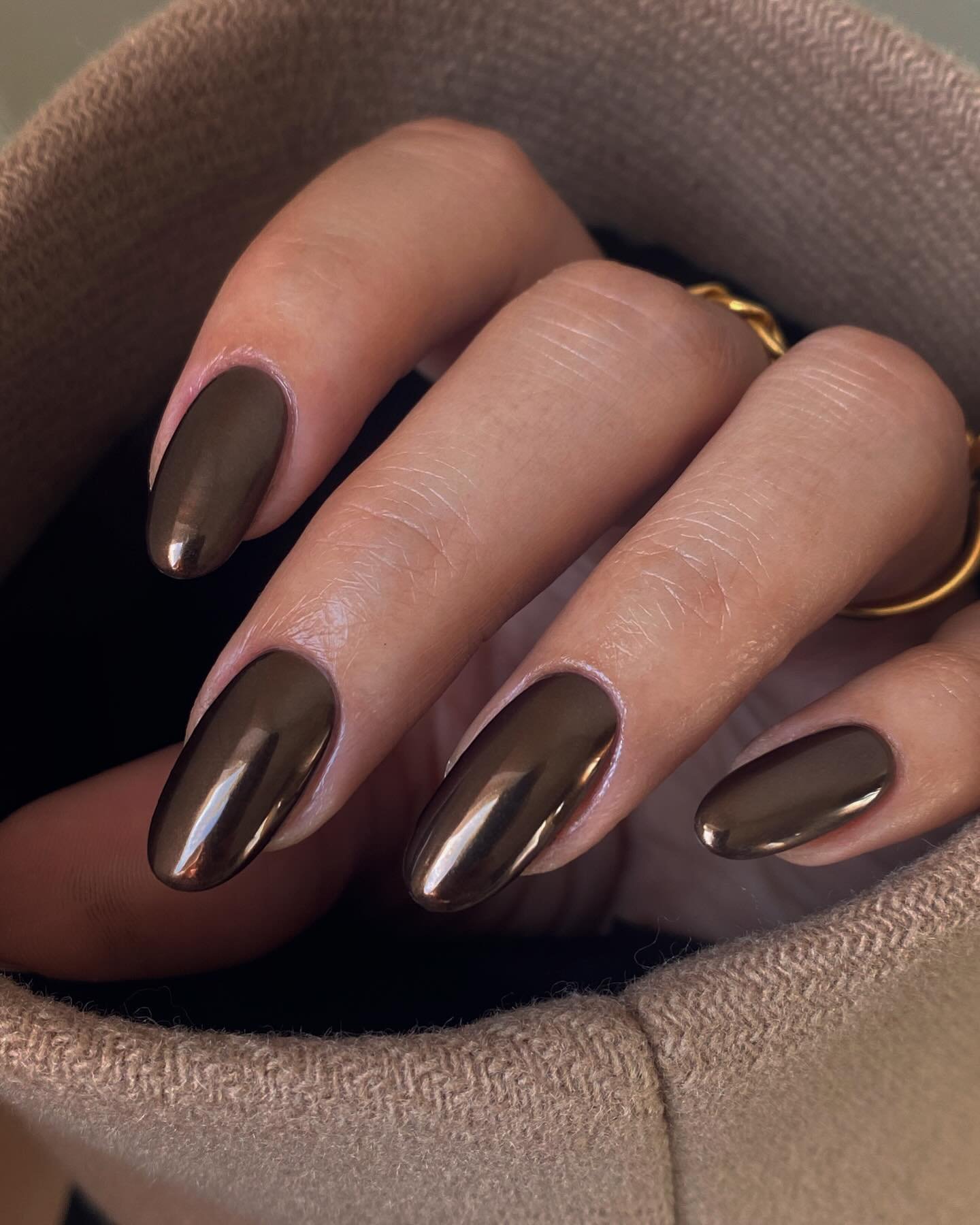 nail art marrom luxo silencioso