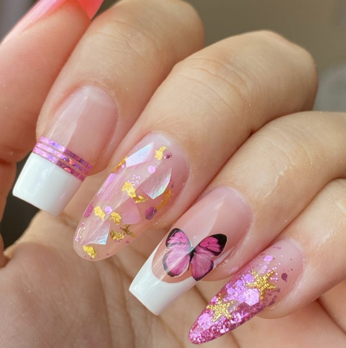 unha de gel decorada rosa encapsulada
