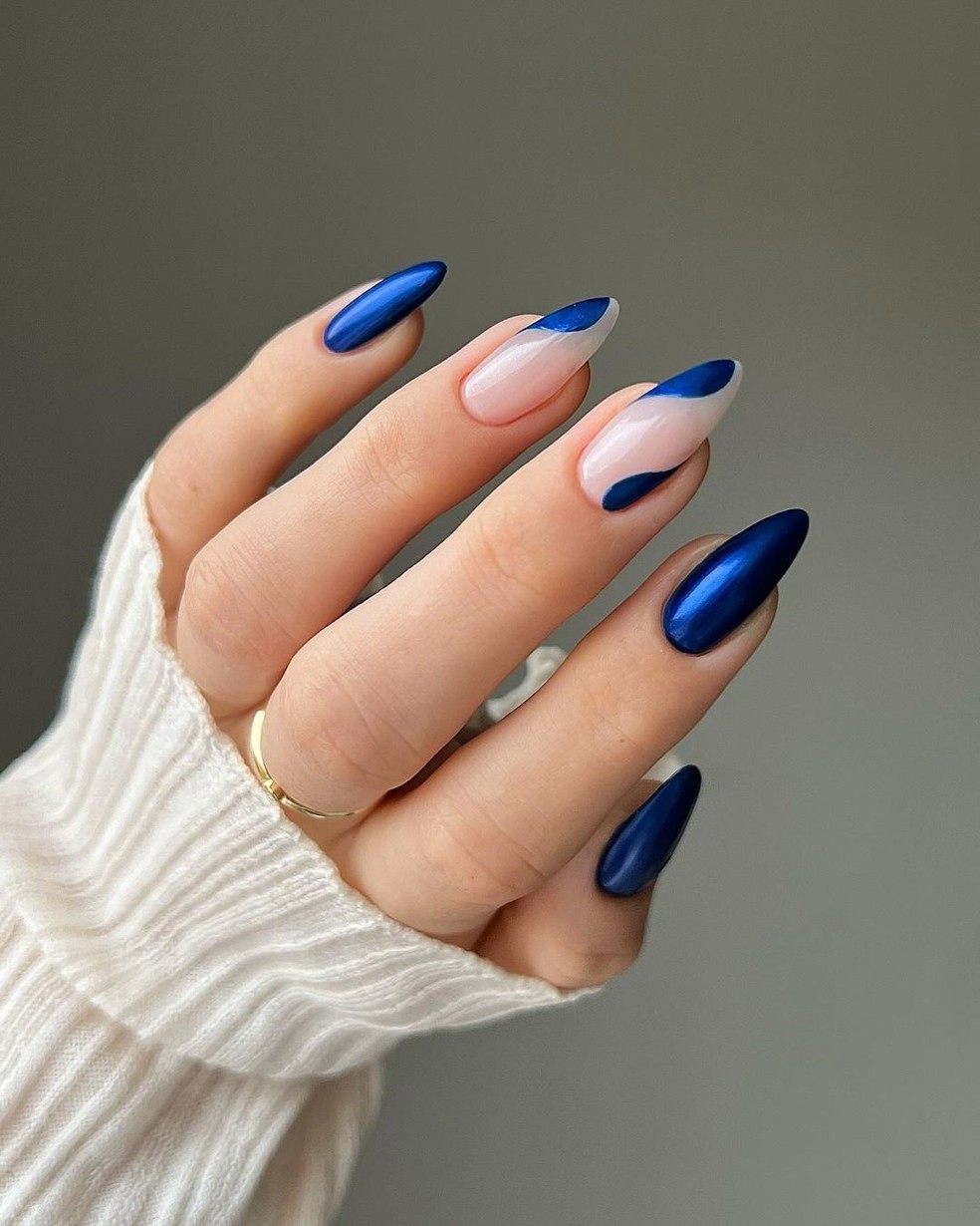 unhas azuis sofisticadas