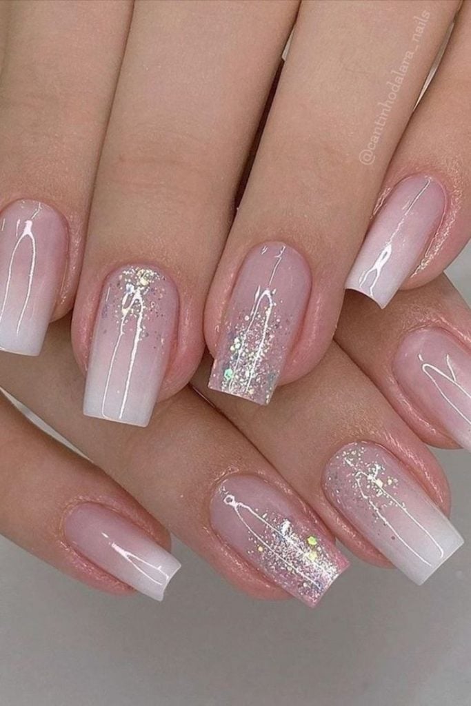 unhas com glitter cascata