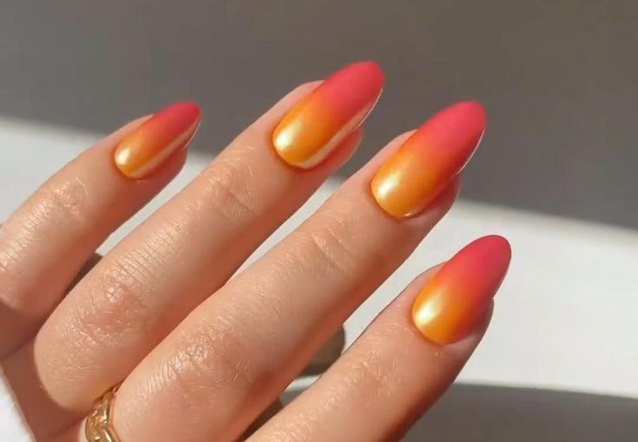 unhas coloridas vibrantes
