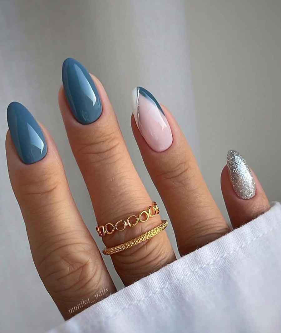 unha decorada prata e nude