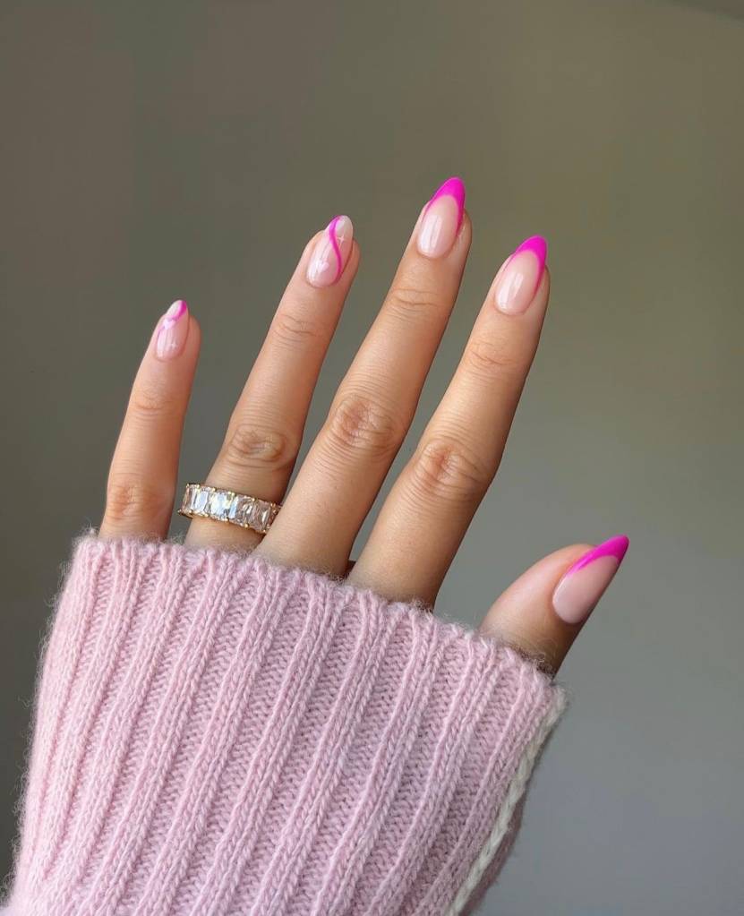 unha de gel decorada rosa