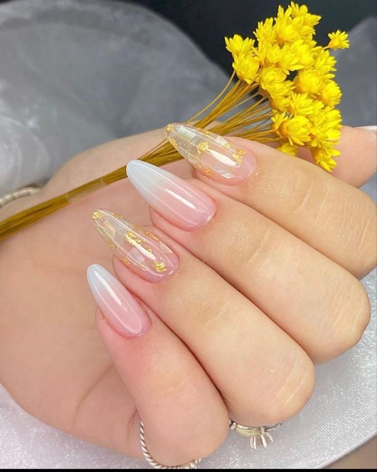 unhas almond degradê