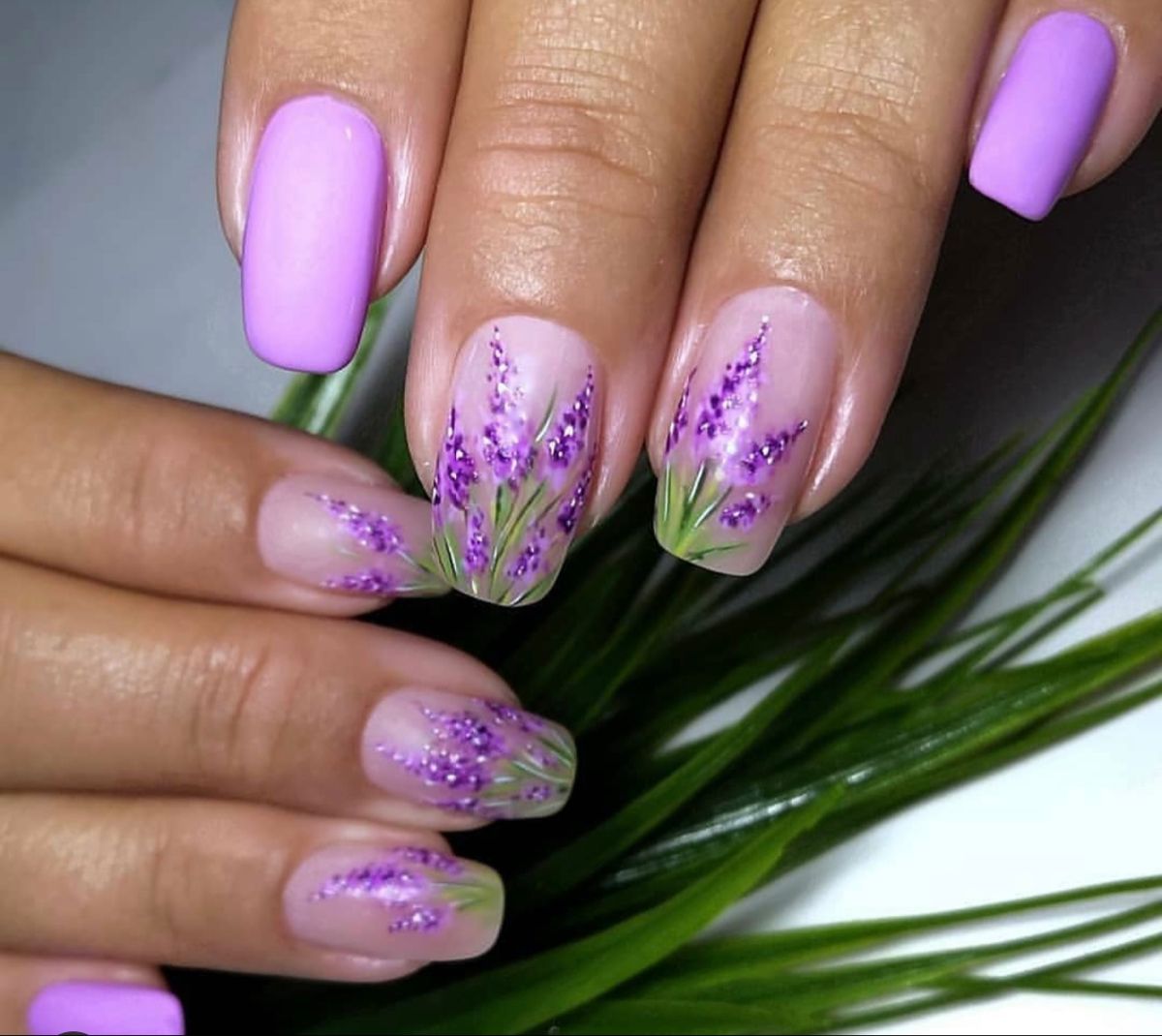 unha lavanda decorada simples