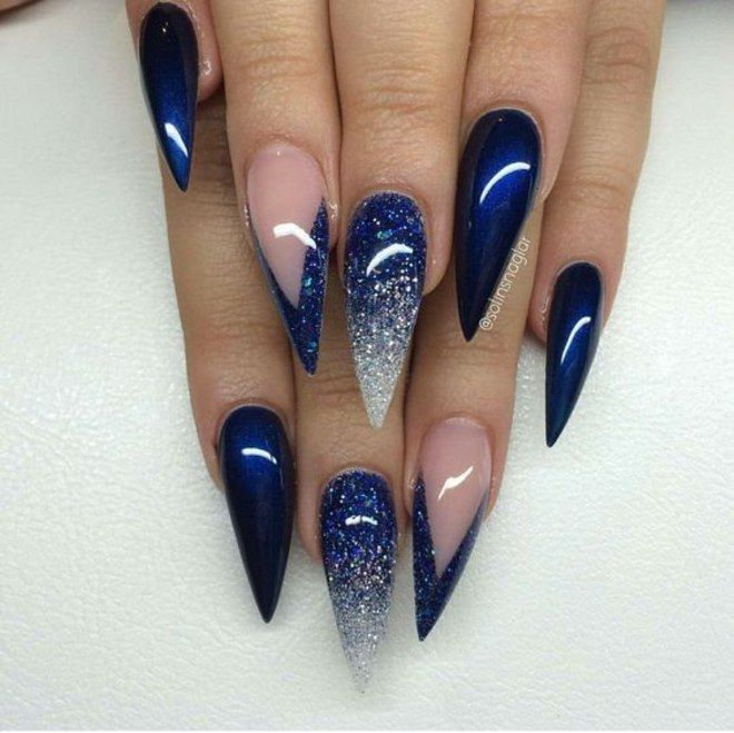 unha stiletto azul francesinha