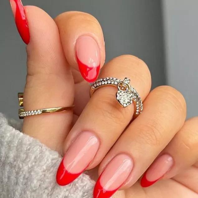 unhas vermelhas stiletto