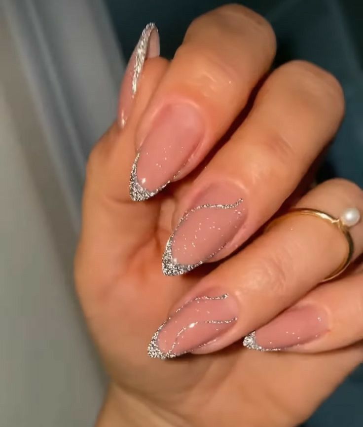unha stiletto decorada moderna